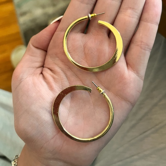 Southern Chic Hoop Earrings - Picture 1 of 1